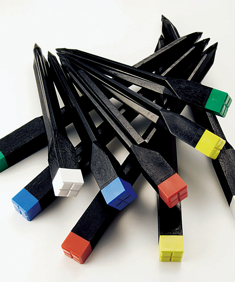 RECYCLED PLASTIC STAKES